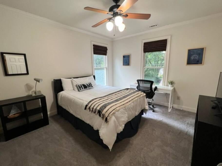 Ferienhaus Quiet & Cozy 4bd, 3ba Family
